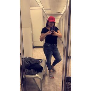 Meet your Posher, Vanessa